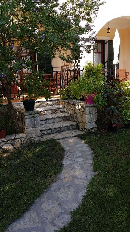 Castello Bellos Studios Keri Ngoại thất bức ảnh