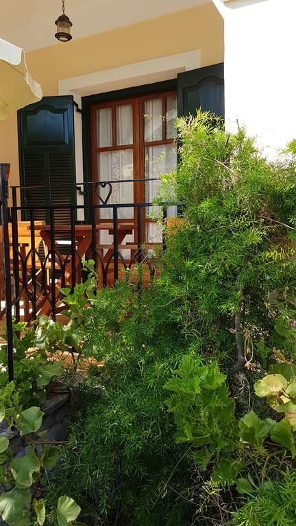 Castello Bellos Studios Keri Ngoại thất bức ảnh