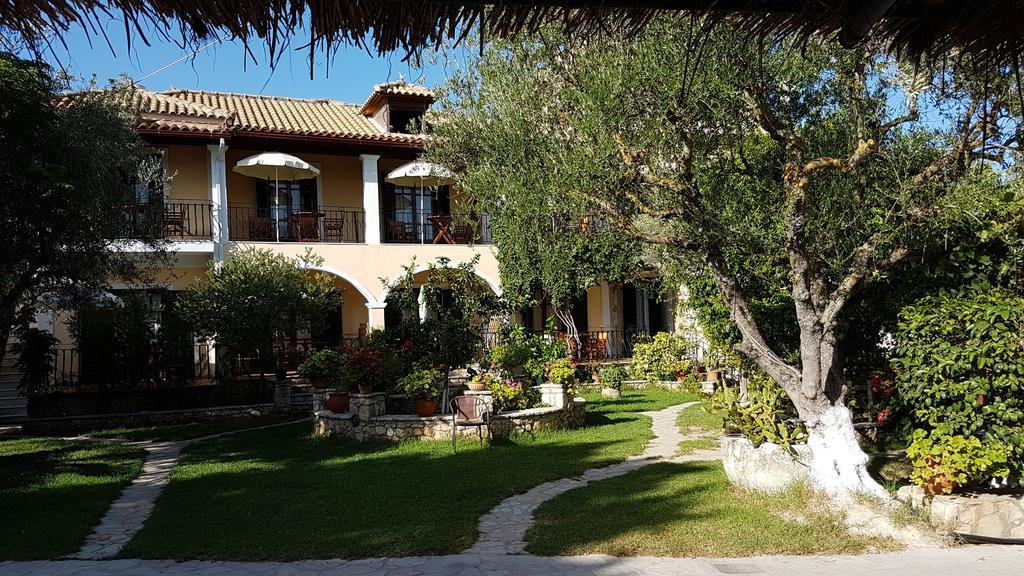 Castello Bellos Studios Keri Ngoại thất bức ảnh