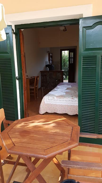 Castello Bellos Studios Keri Ngoại thất bức ảnh