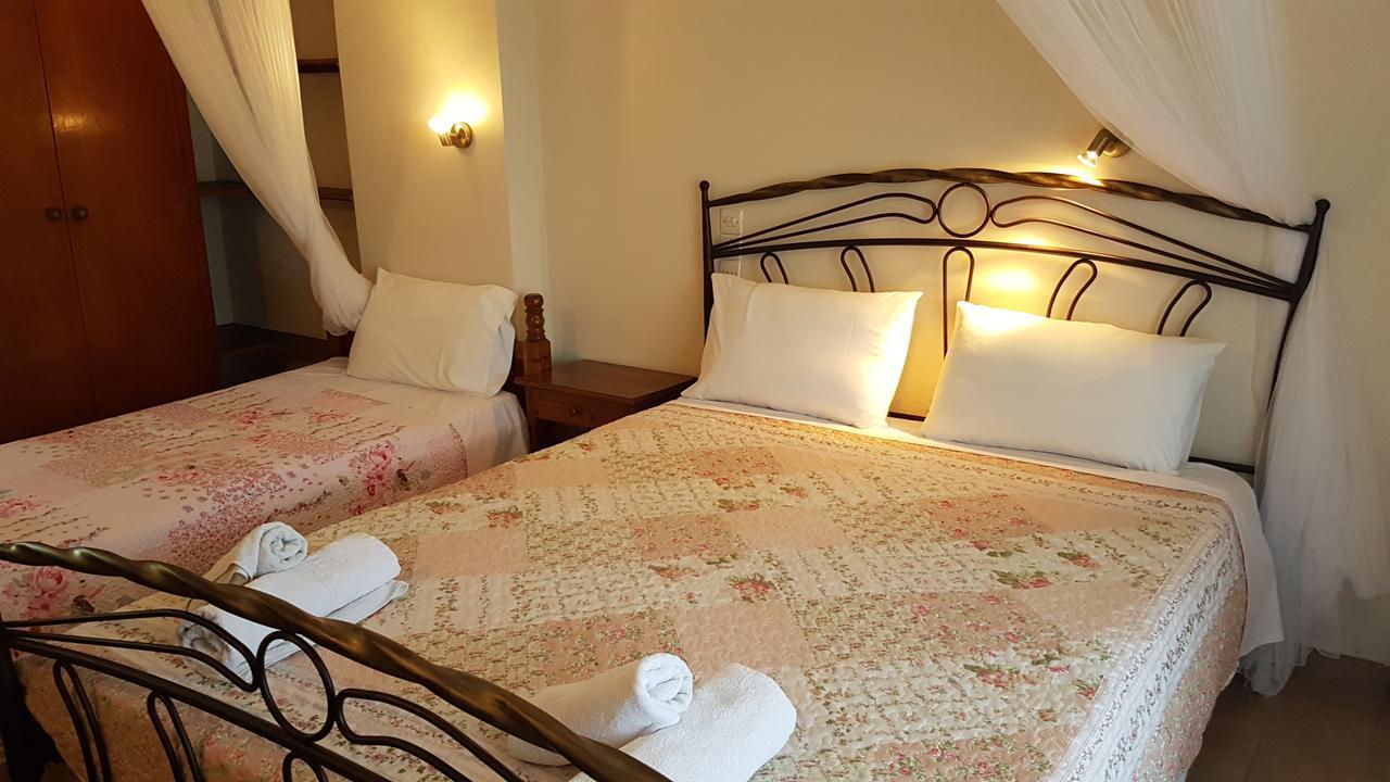 Castello Bellos Studios Keri Ngoại thất bức ảnh