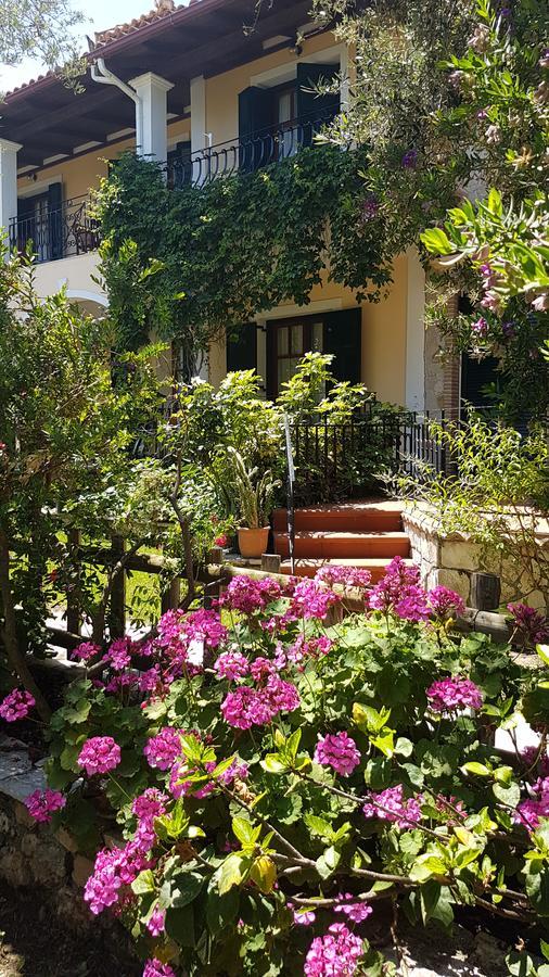 Castello Bellos Studios Keri Ngoại thất bức ảnh