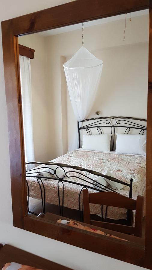 Castello Bellos Studios Keri Ngoại thất bức ảnh