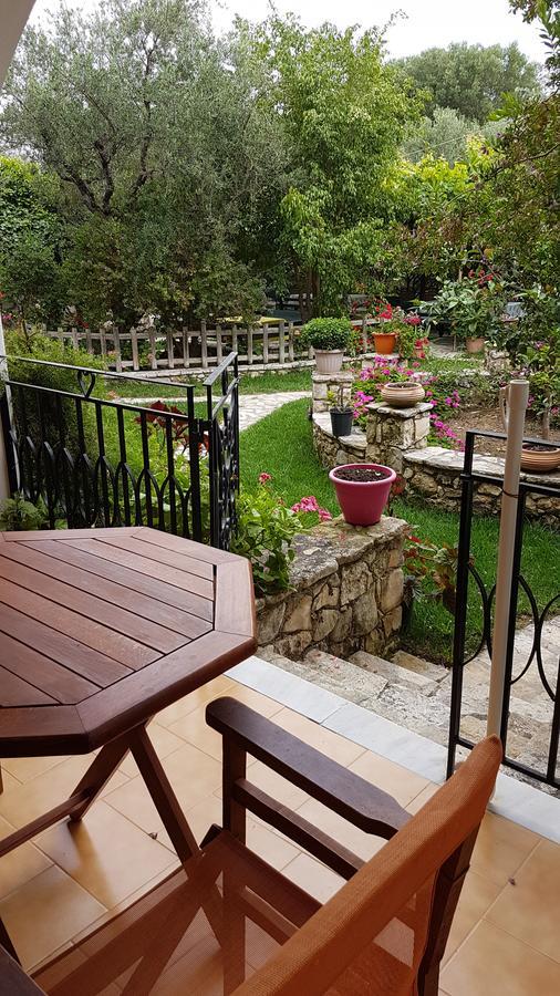 Castello Bellos Studios Keri Ngoại thất bức ảnh